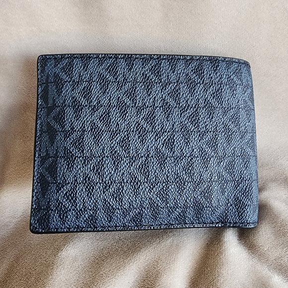 MICHAEL KORS Mens Billfold Wallet - Picture 3 of 7
